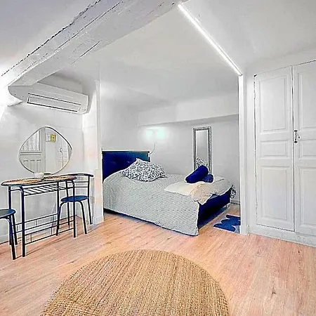 Lejlighed Meilleure Localisation A Cannes, Palais Des Festivals, Rue D'antibes, Charme Mansardes, Plafonds Bas A Certains Endroits