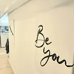 Apartment Meilleure Localisation A Cannes, Palais Des Festivals, Rue D'antibes, Charme Mansardes, Plafonds Bas A Certains Endroits *